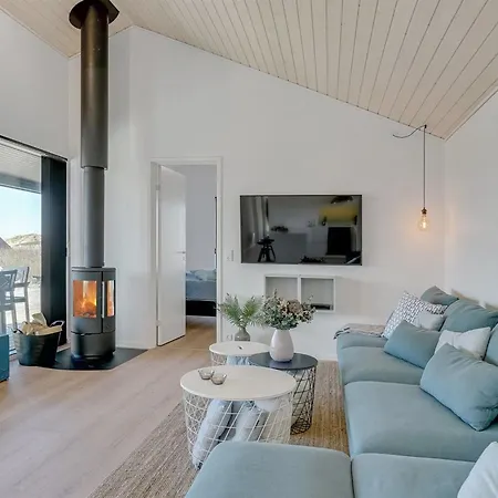 Aiko - 50m From The Sea By Interhome *